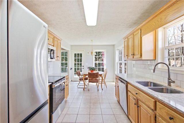 6049 Mill Rose Trace, Flowery Branch, GA 30542