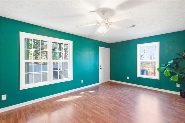 6049 Mill Rose Trace, Flowery Branch, GA 30542