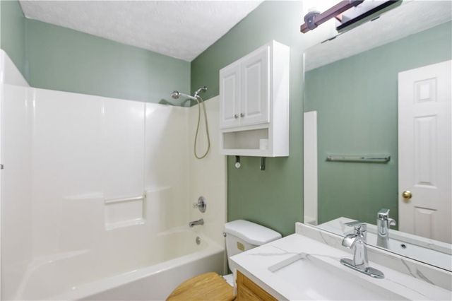 6049 Mill Rose Trace, Flowery Branch, GA 30542