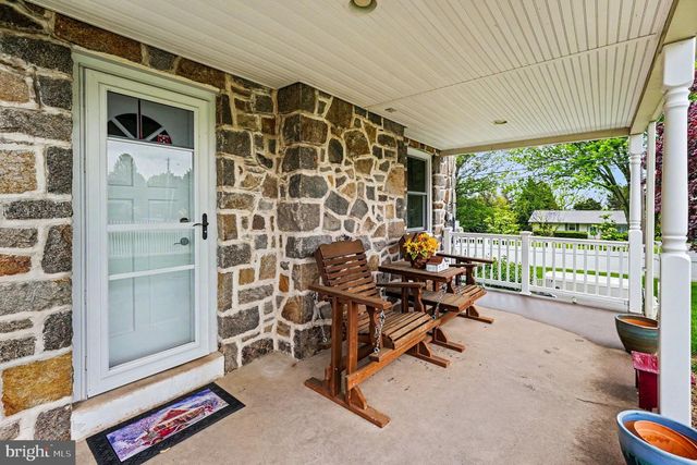 683 RIDGE RD, Spring City, PA 19475