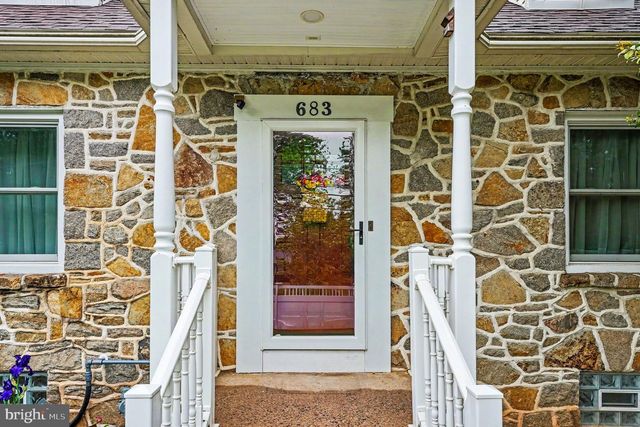 683 RIDGE RD, Spring City, PA 19475