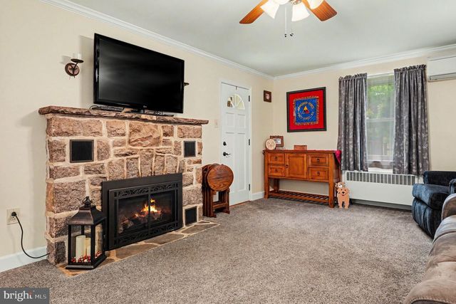 683 RIDGE RD, Spring City, PA 19475