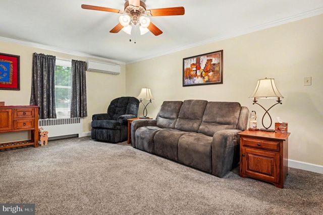 683 RIDGE RD, Spring City, PA 19475