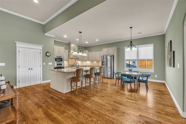 6101 W Birmingham Circle, Broken Arrow, OK 74011