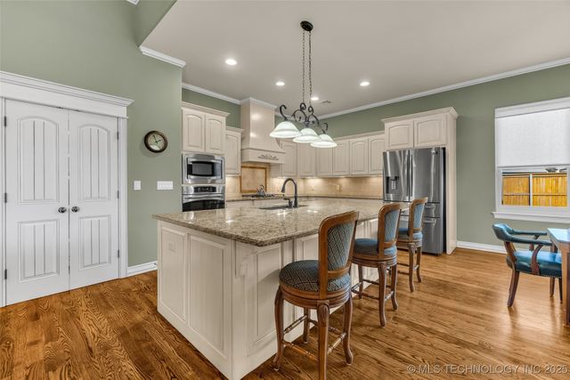 6101 W Birmingham Circle, Broken Arrow, OK 74011