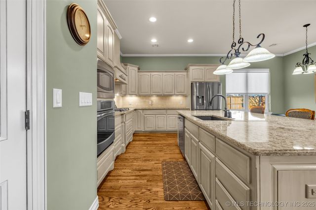 6101 W Birmingham Circle, Broken Arrow, OK 74011