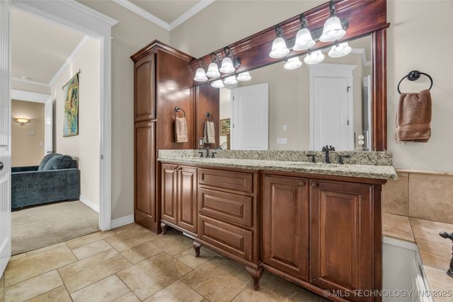 6101 W Birmingham Circle, Broken Arrow, OK 74011