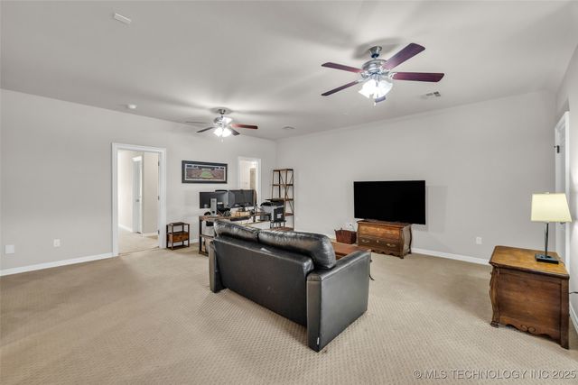 6101 W Birmingham Circle, Broken Arrow, OK 74011