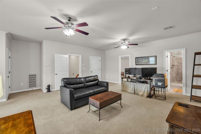 6101 W Birmingham Circle, Broken Arrow, OK 74011