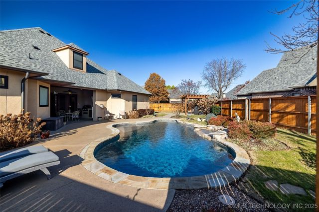 6101 W Birmingham Circle, Broken Arrow, OK 74011