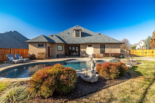 6101 W Birmingham Circle, Broken Arrow, OK 74011