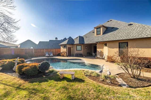 6101 W Birmingham Circle, Broken Arrow, OK 74011