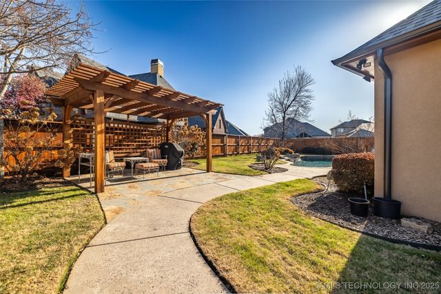 6101 W Birmingham Circle, Broken Arrow, OK 74011