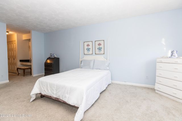 740 Zorn Ave 3F, Louisville, KY 40206