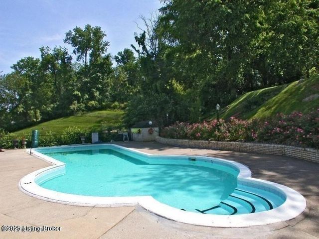 740 Zorn Ave 3F, Louisville, KY 40206