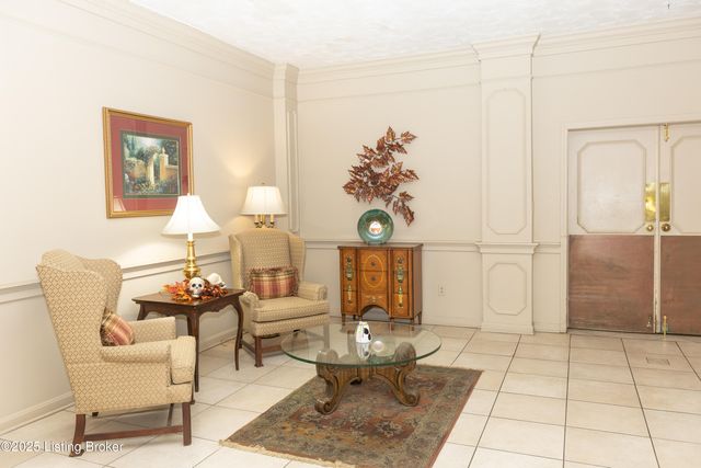 740 Zorn Ave 3F, Louisville, KY 40206