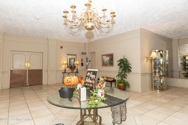 740 Zorn Ave 3F, Louisville, KY 40206