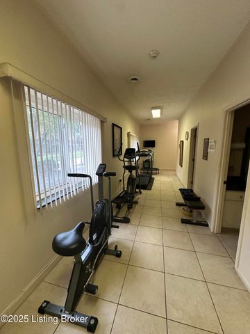 740 Zorn Ave 3F, Louisville, KY 40206