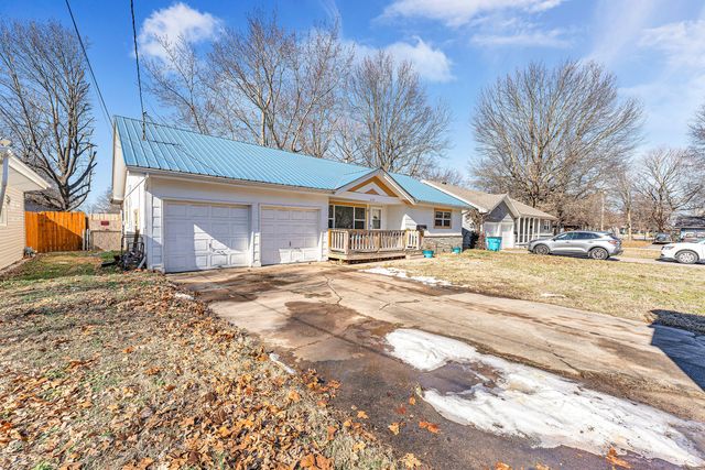 319 S Airwood Avenue, Springfield, MO 65802