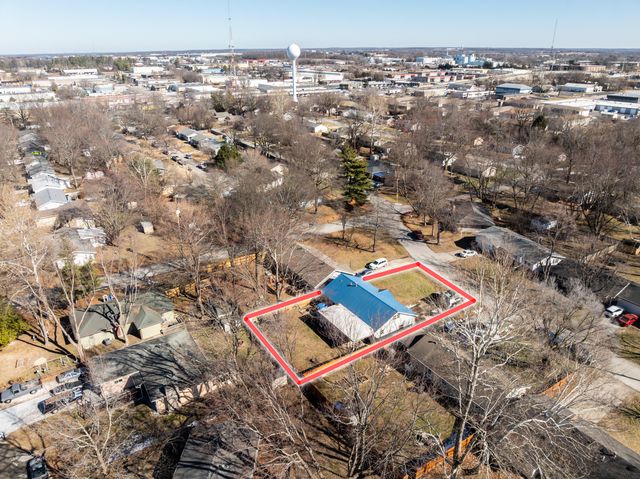 319 S Airwood Avenue, Springfield, MO 65802