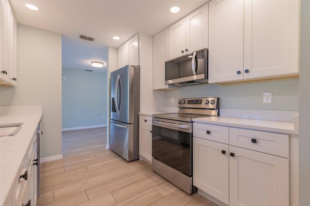 4005 17TH AVENUE W, Bradenton, FL 34205
