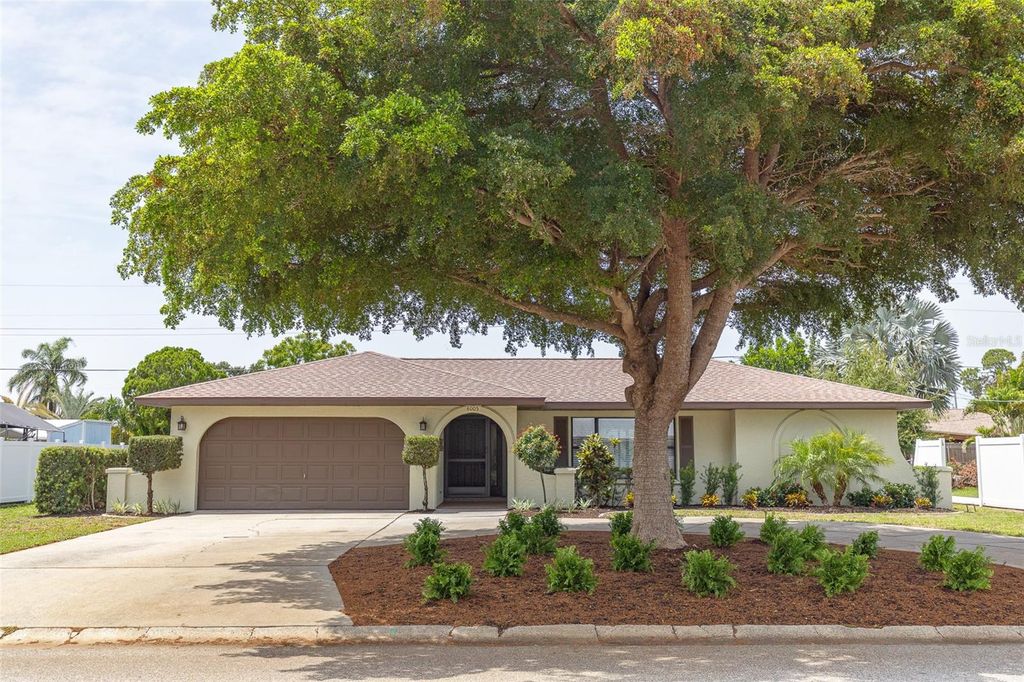 4005 17TH AVENUE W, Bradenton, FL 34205