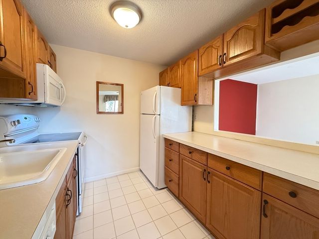 66 Main St 48A, Stoneham, MA 02180