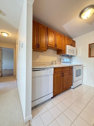 66 Main St 48A, Stoneham, MA 02180