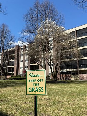 66 Main St 48A, Stoneham, MA 02180