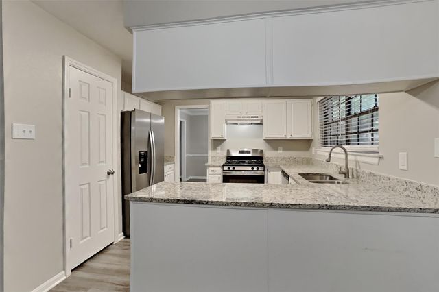 3323 Colonel Court Drive, Richmond, TX 77406