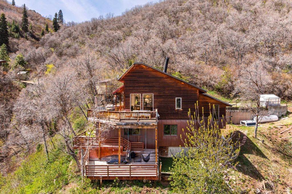 Image 1 of property listing at 6298 E LEFTHAND FORK LN, Emigration Canyon, UT 84108