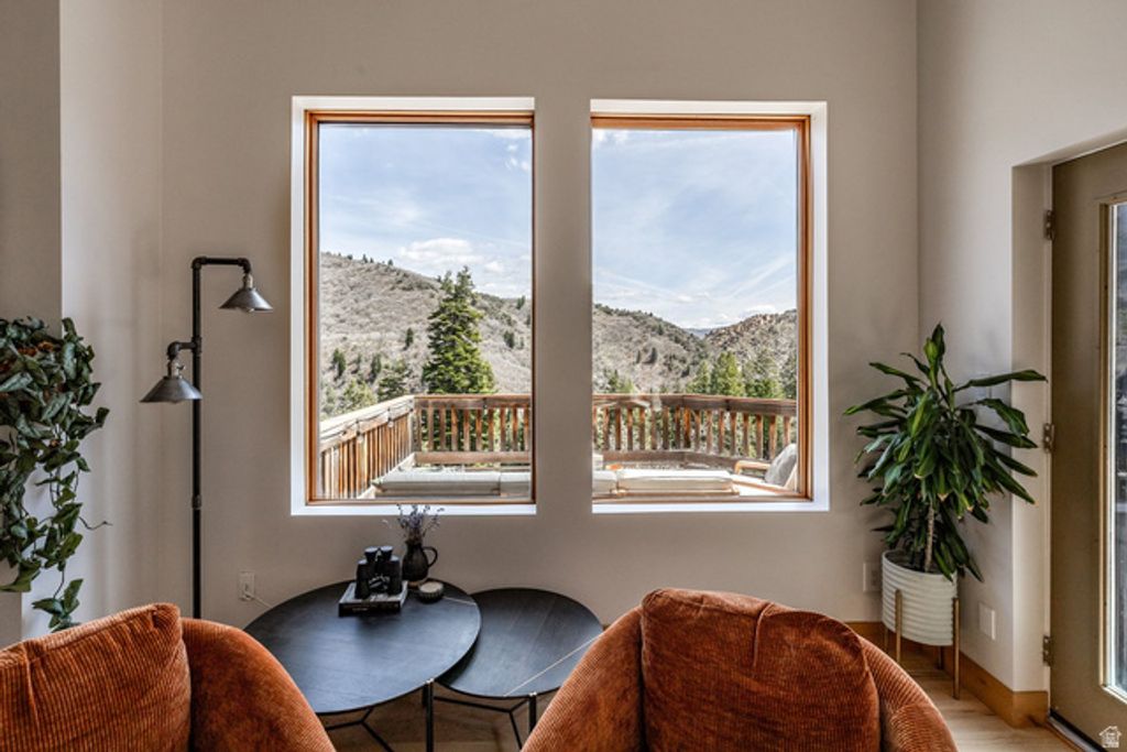 Image 15 of property listing at 6298 E LEFTHAND FORK LN, Emigration Canyon, UT 84108