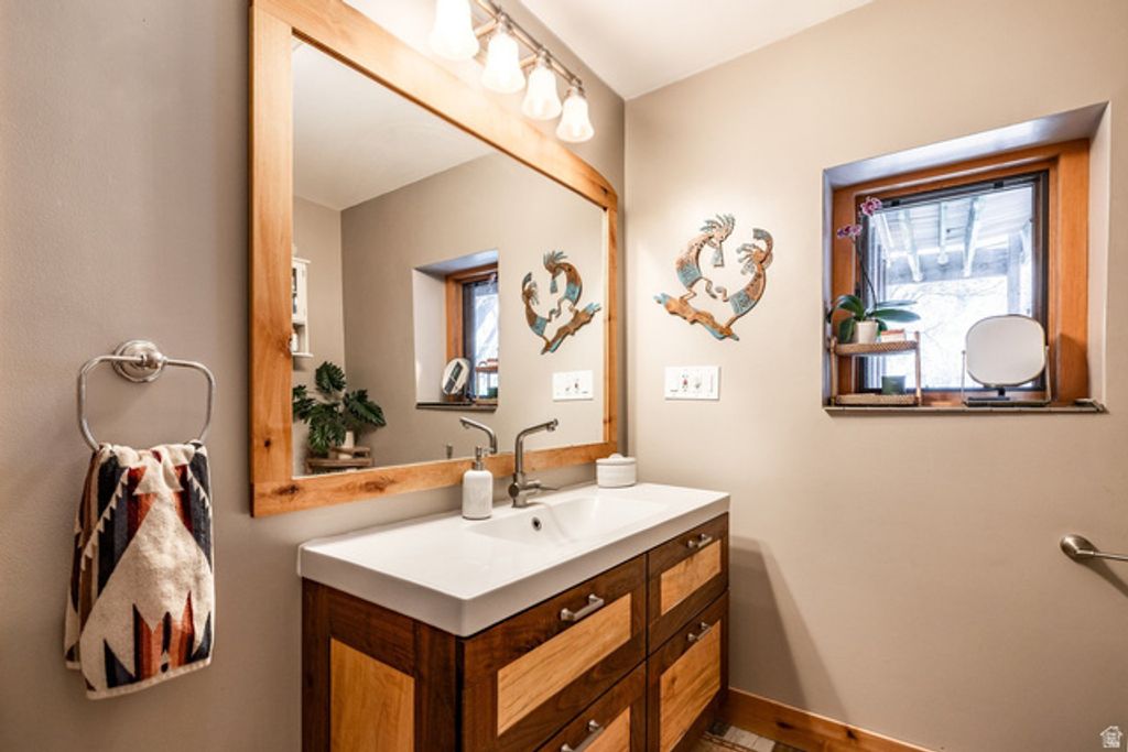 Image 20 of property listing at 6298 E LEFTHAND FORK LN, Emigration Canyon, UT 84108