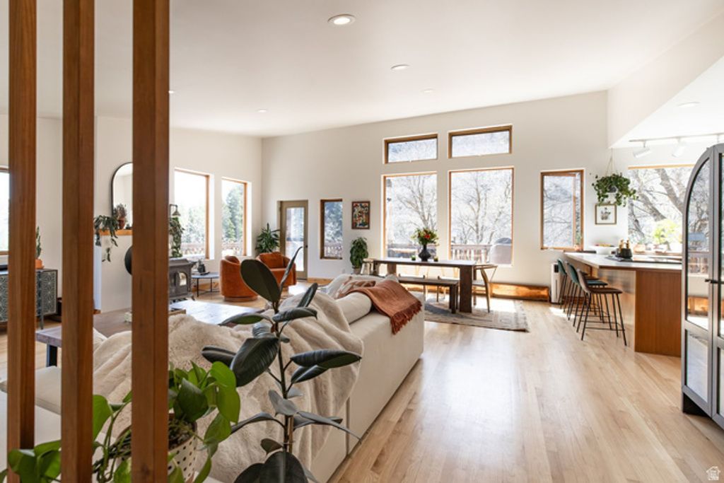 Image 22 of property listing at 6298 E LEFTHAND FORK LN, Emigration Canyon, UT 84108