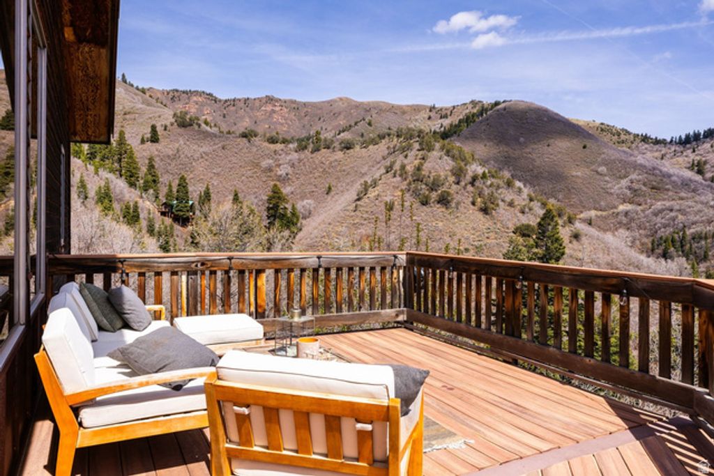 Image 25 of property listing at 6298 E LEFTHAND FORK LN, Emigration Canyon, UT 84108