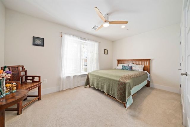 76 Court St 4, Plymouth, MA 02360