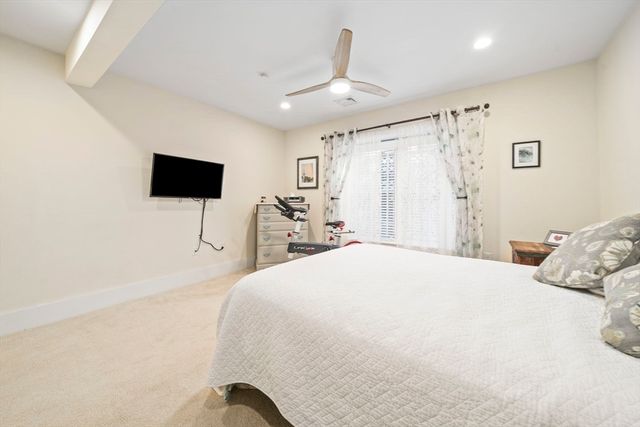 76 Court St 4, Plymouth, MA 02360