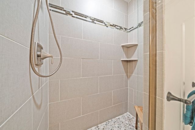 76 Court St 4, Plymouth, MA 02360