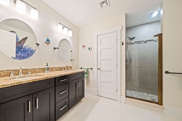 76 Court St 4, Plymouth, MA 02360