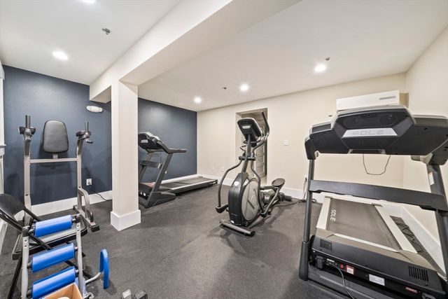 76 Court St 4, Plymouth, MA 02360