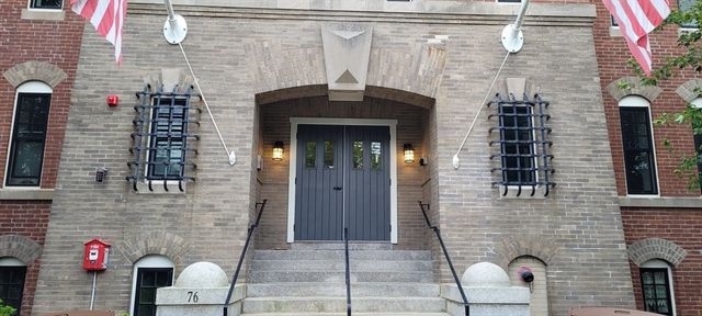 76 Court St 4, Plymouth, MA 02360