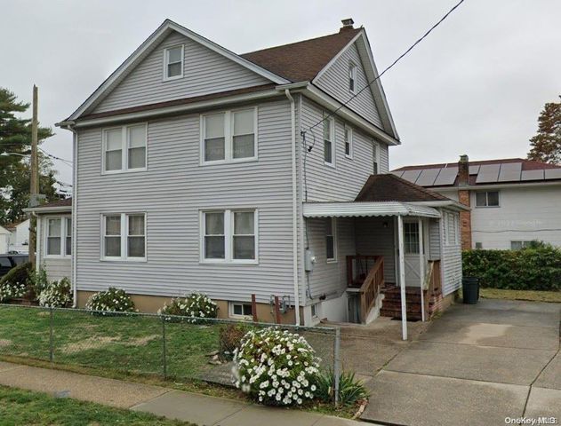 727 Beck Street, Uniondale, NY 11553