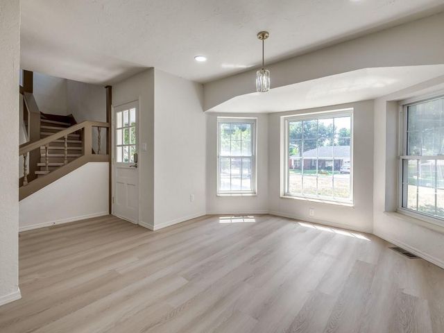 7933 NW 14th Street, Oklahoma City, OK 73127