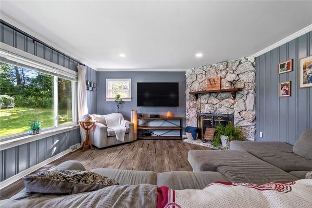 132 Bethlehem Church Rd, Hopewell Twp, PA 15001