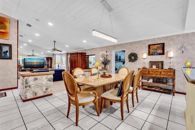 5572 Sugar Mill Court, Delray Beach, FL 33484
