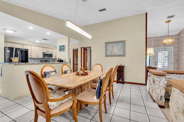 5572 Sugar Mill Court, Delray Beach, FL 33484
