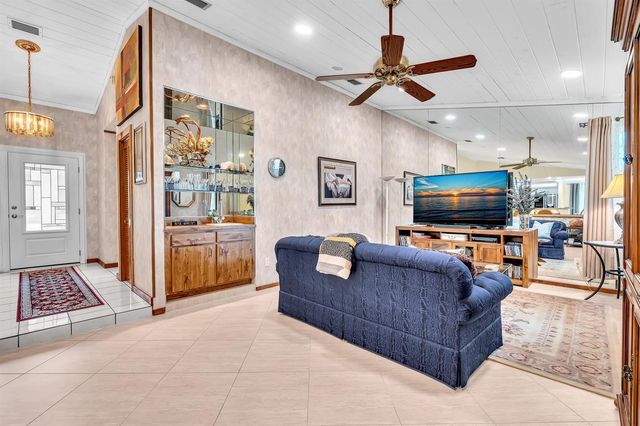5572 Sugar Mill Court, Delray Beach, FL 33484