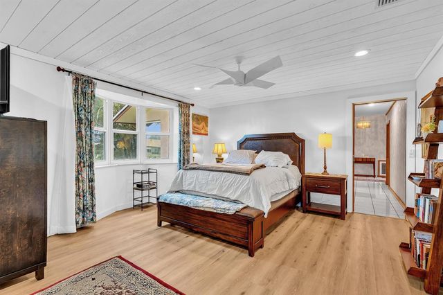 5572 Sugar Mill Court, Delray Beach, FL 33484