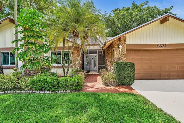 5572 Sugar Mill Court, Delray Beach, FL 33484
