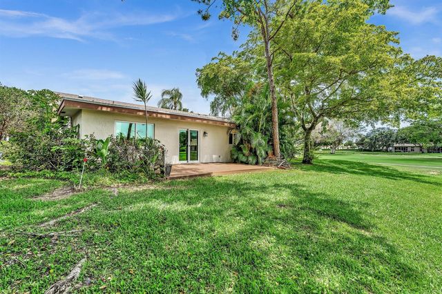 5572 Sugar Mill Court, Delray Beach, FL 33484